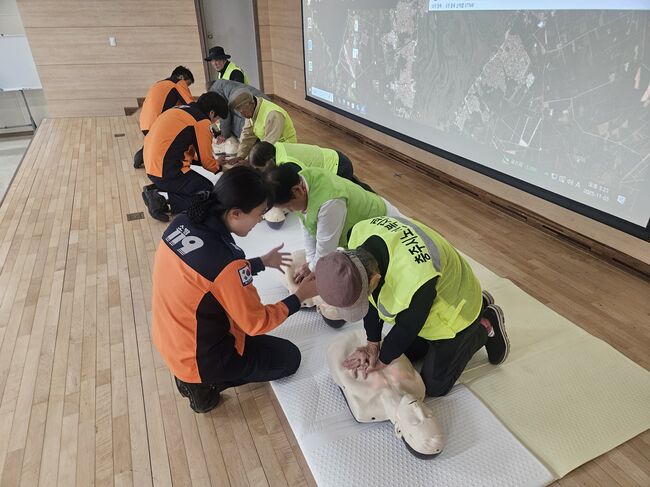 충주시노인복지관, 어르신 대상 응급상황 대응 안전교육